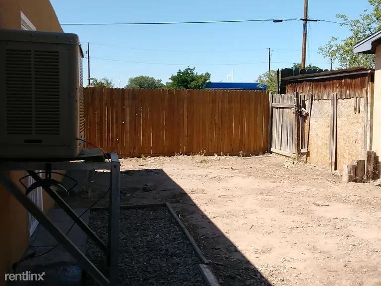 2312 Hollywood Ave Nw