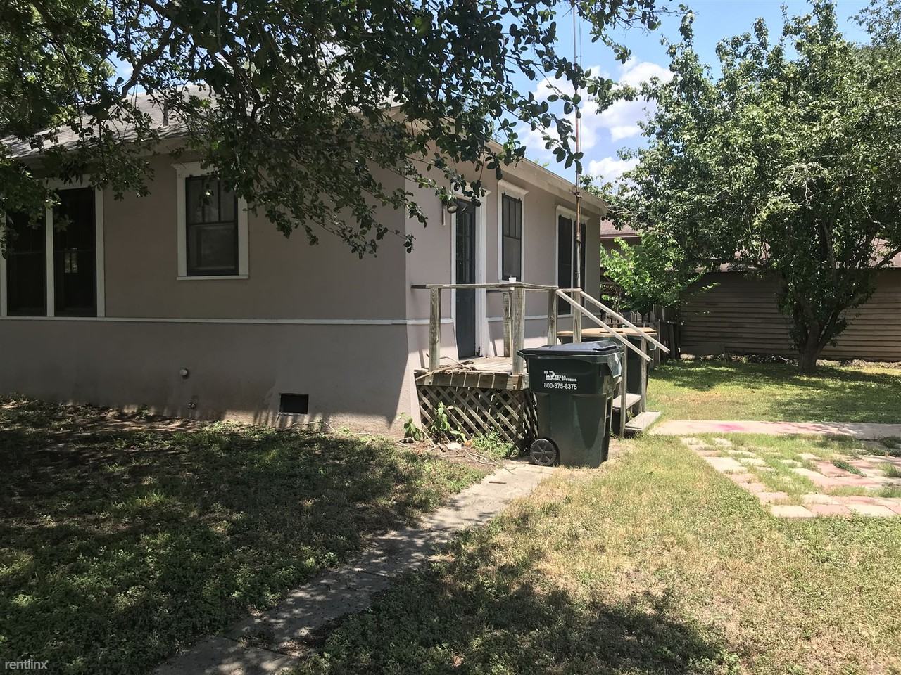 806 Saint Matthew St - Photo 2 of 12