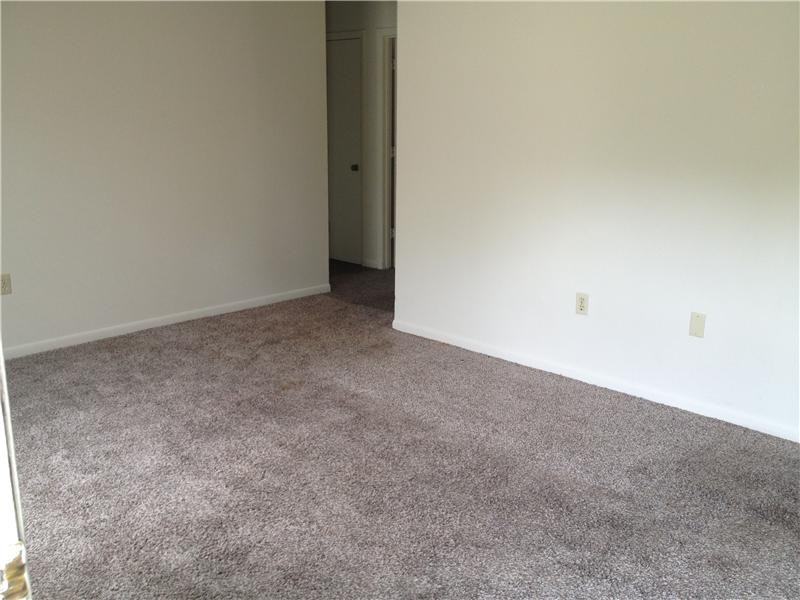 623 Montana Ave - Photo 2 of 15