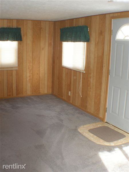 2890 2 Mile Rd - Photo 2 of 5