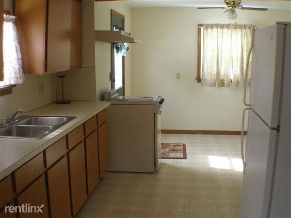 2890 2 Mile Rd - Photo 3 of 5