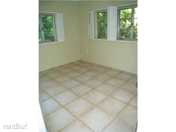 4085 Malaga Ave - Photo 2 of 12