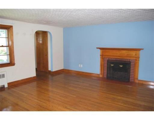 33 Eldred St 311 - Photo 3 of 6