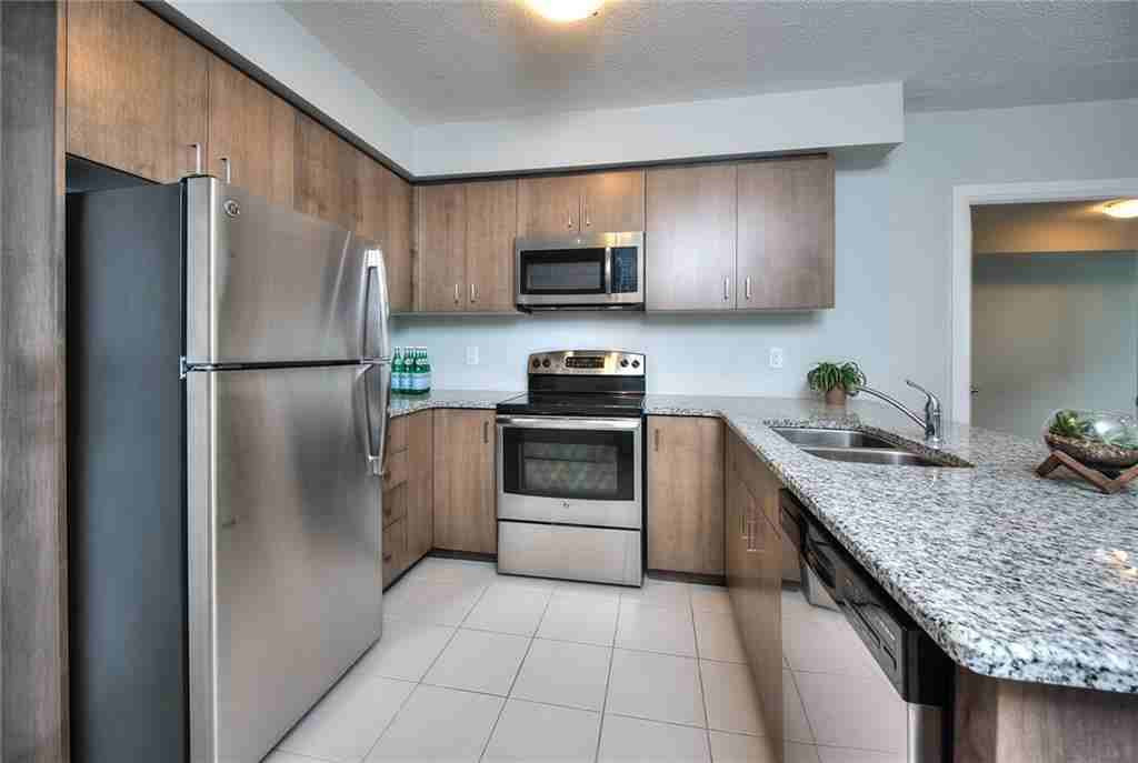 53 Arthur Street South #802