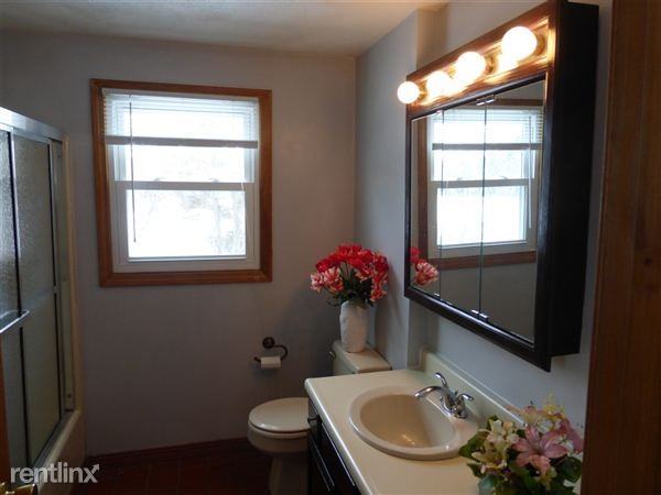 52 Long Dr - Photo 2 of 10