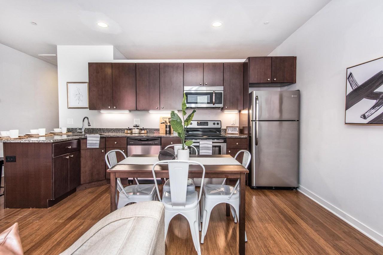 1424 Fairmount Avenue - Photo 5 of 37