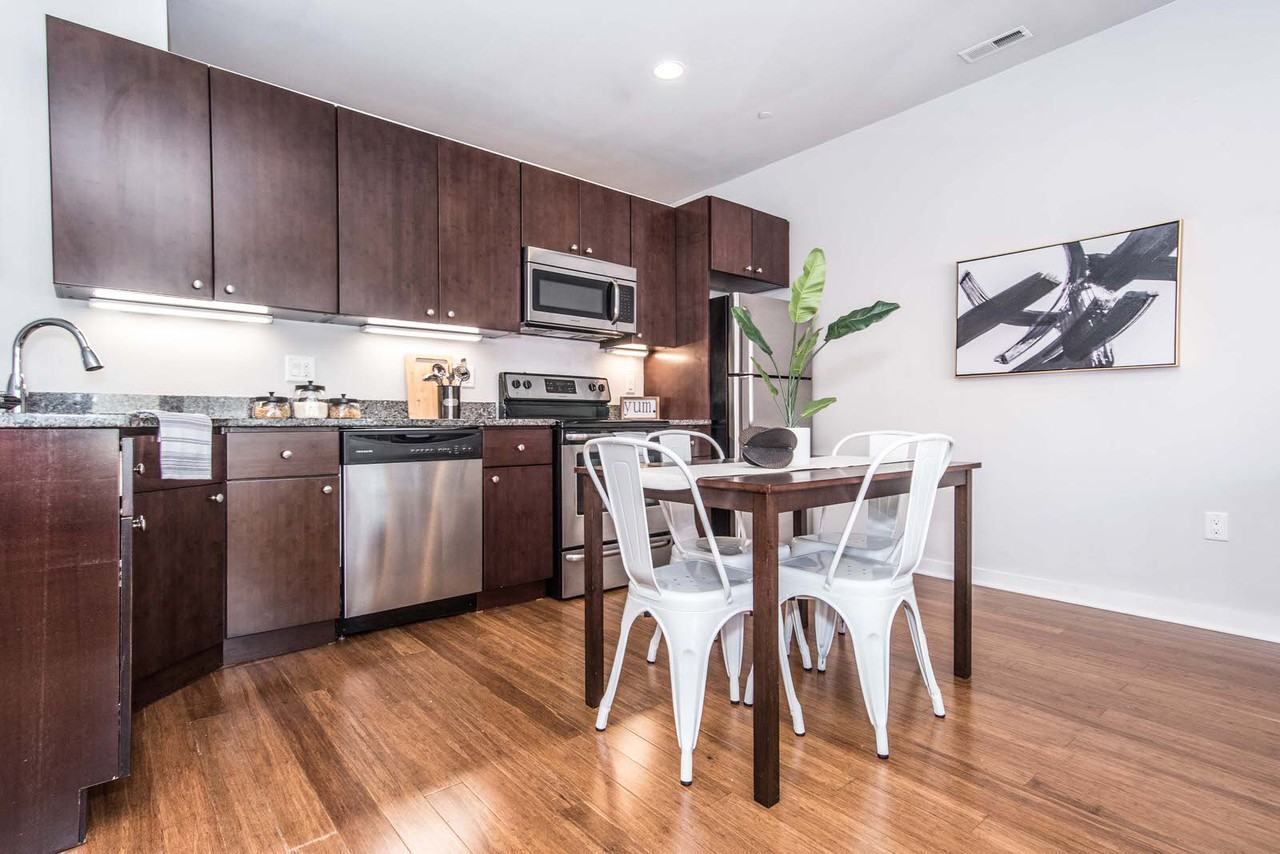 1424 Fairmount Avenue - Photo 4 of 37