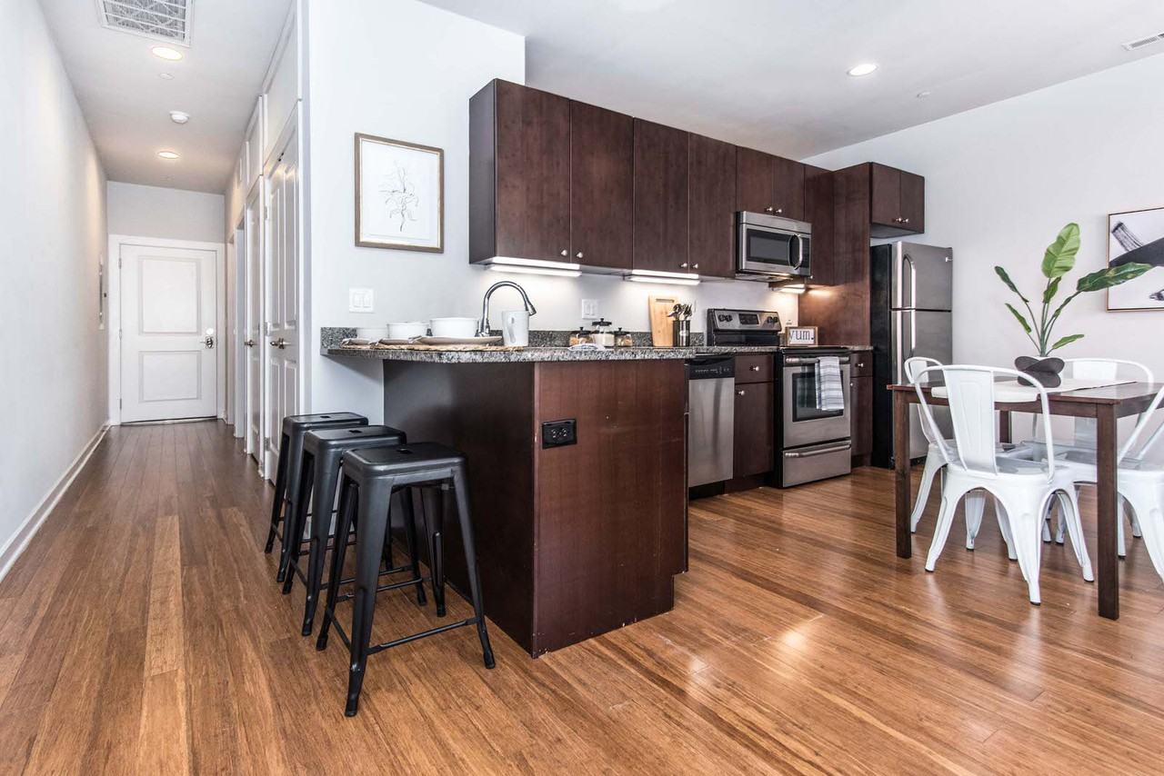 1424 Fairmount Avenue - Photo 2 of 37