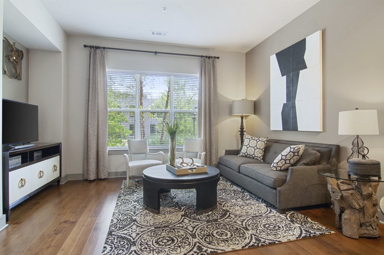 Gables University Station - Photo 3 of 21