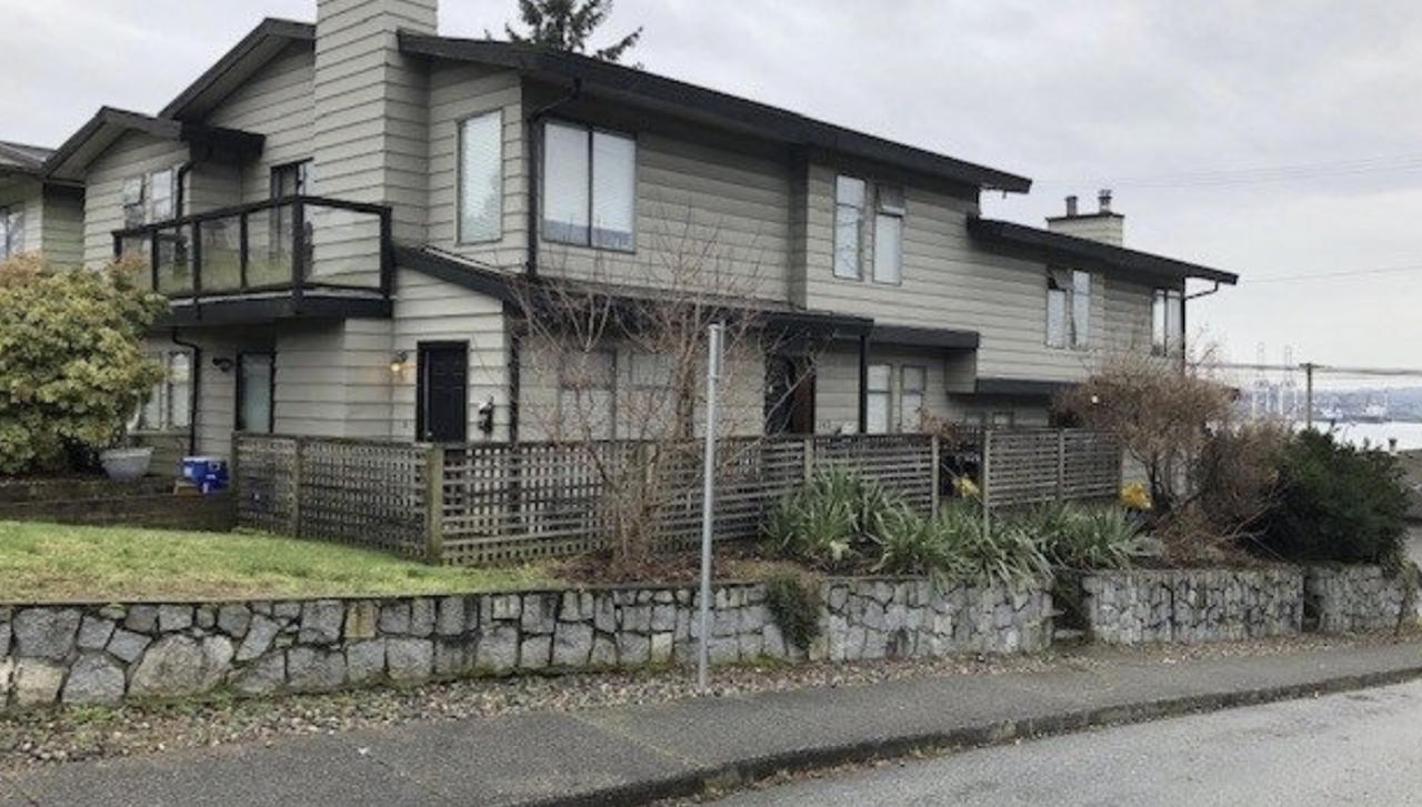 Lower Lonsdale Living Apartments 142 Saint Patricks Avenue 142 L