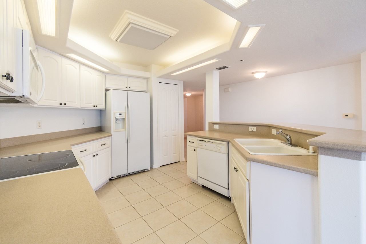 768 Lago Drive #301 - Photo 3 of 35