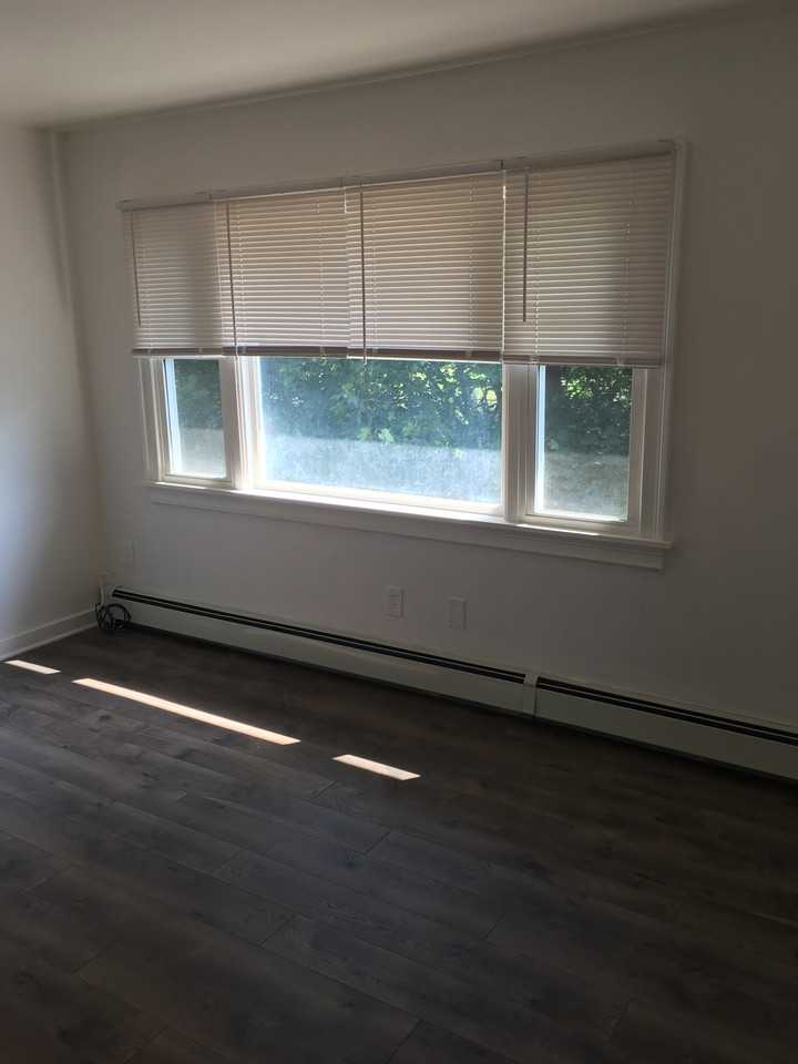 1042 Main Street #4 - Photo 6 of 12