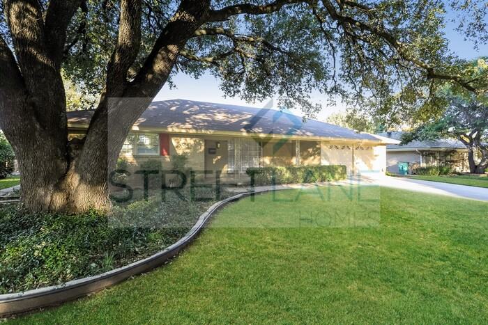 4500 Westlake Dr - Photo 2 of 15