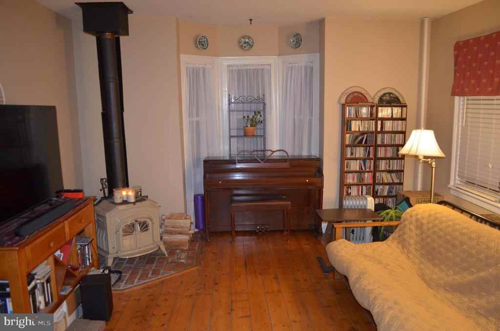 208 Morrison Ave - Photo 3 of 15