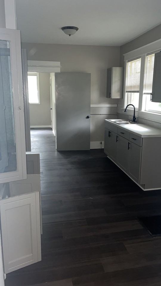 785 North Belvedere Boulevard #1 - Photo 4 of 13