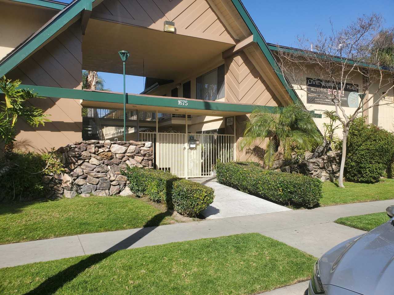 Pampas Lane Apartments - Photo 4 of 16