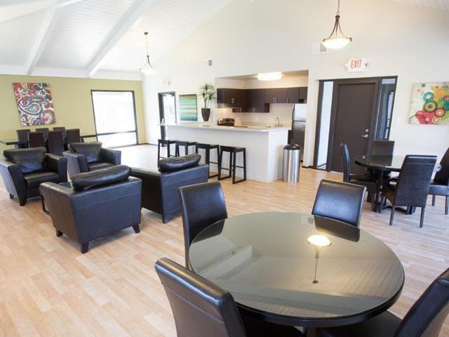 900 E Hillsdale Blvd - Photo 3 of 34