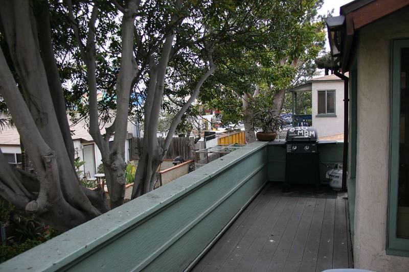 820 Island Ct - Photo 5 of 48