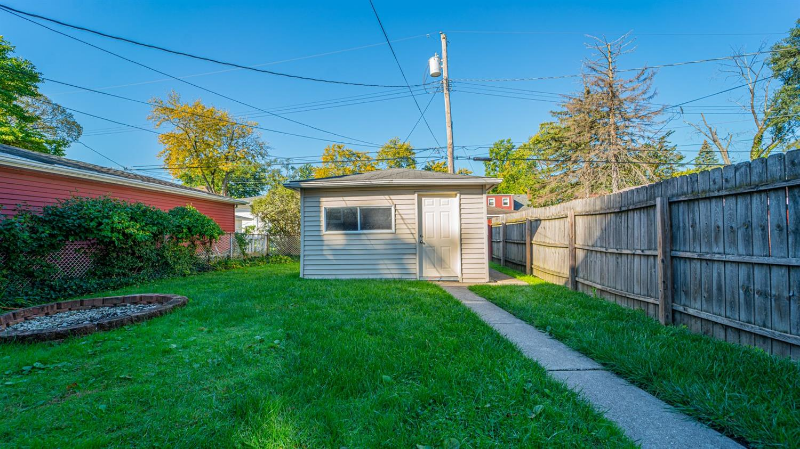 8148 Highland Pl - Photo 2 of 19