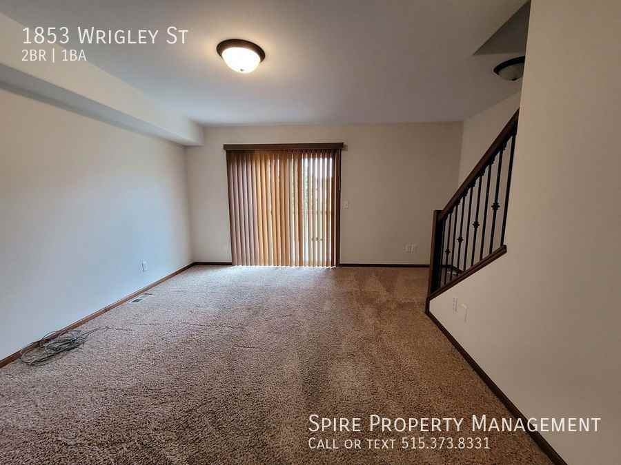 1853 Wrigley St - Photo 2 of 18