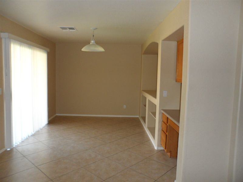 8102 W Gibson Ln - Photo 2 of 19