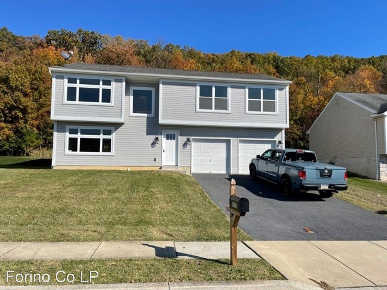 1027 Saylor Dr - Photo 2 of 13