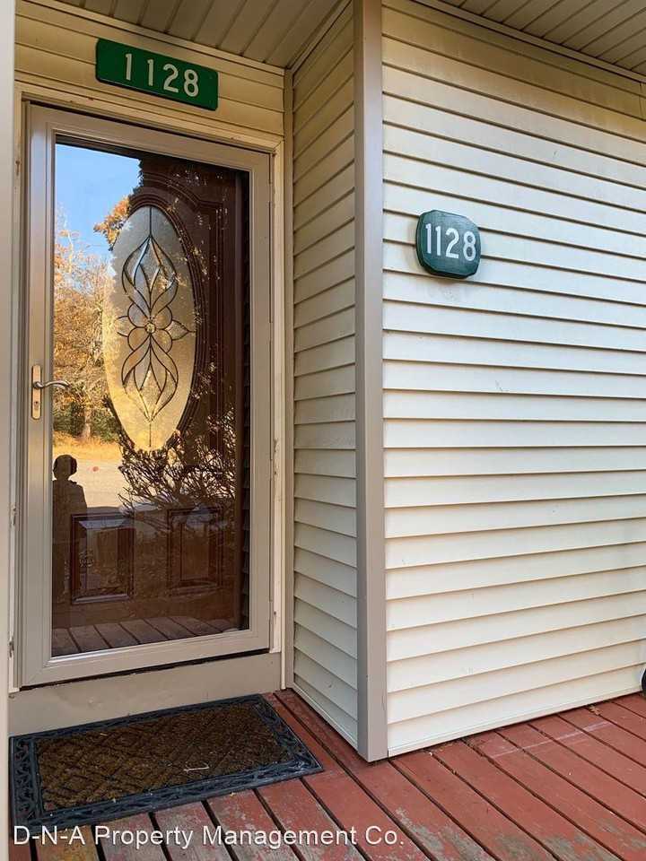 1128 Incline Vlg - Photo 2 of 26