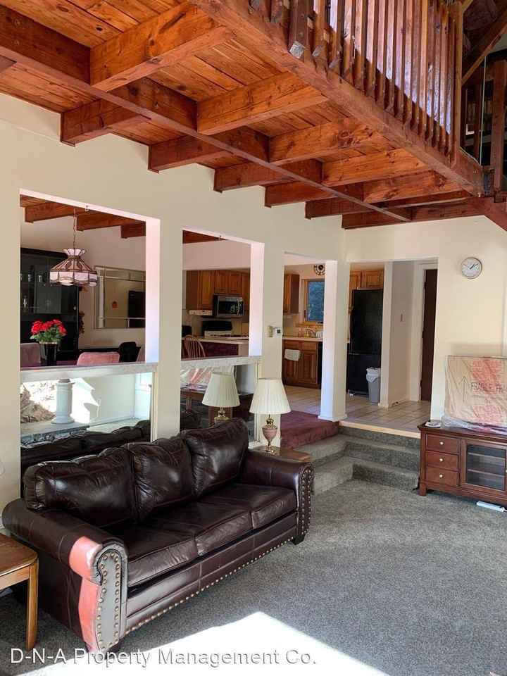 1128 Incline Vlg - Photo 3 of 26