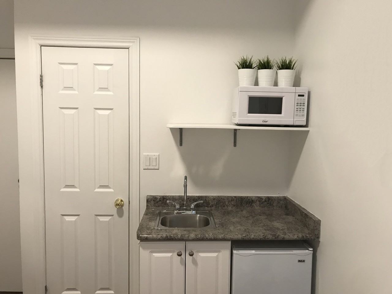 Dupont St & Spadina Rd #Main - Photo 3 of 6