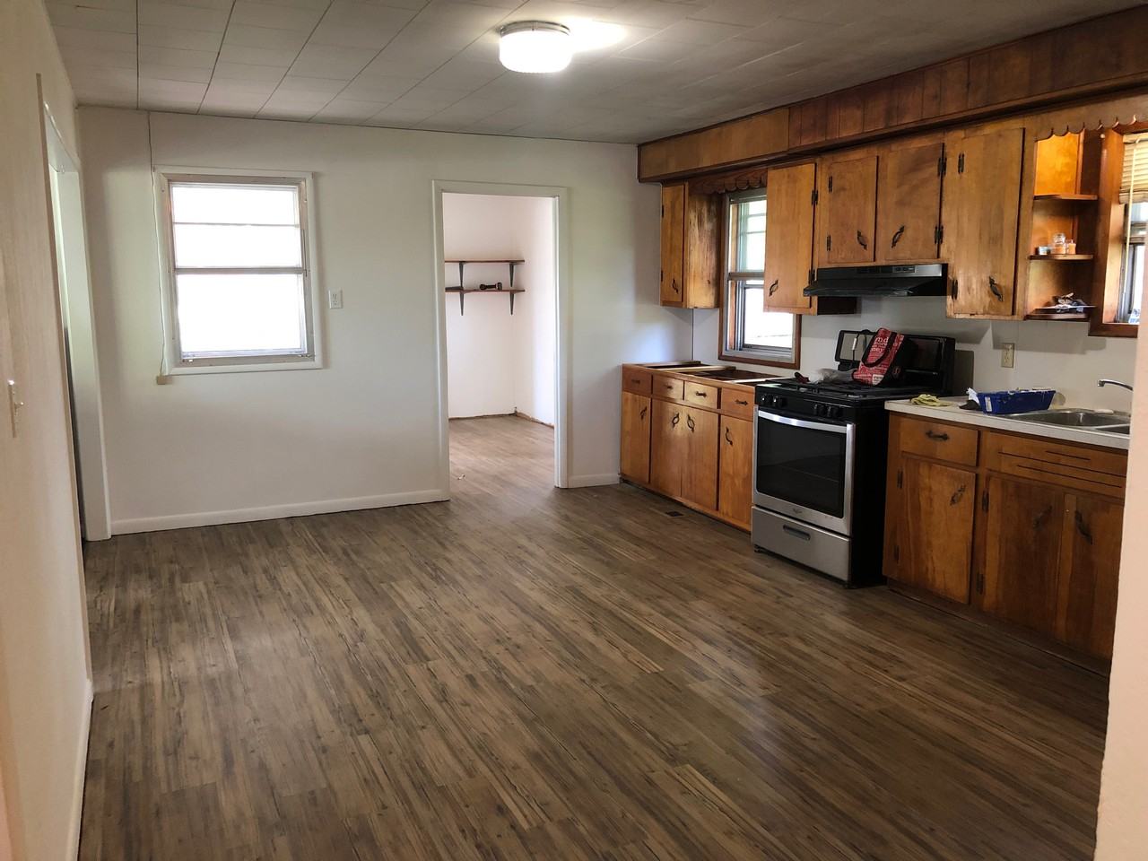 907 Ash Flat Dr - Photo 2 of 6