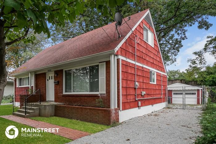 2622 Gardiner Ln - Photo 2 of 17