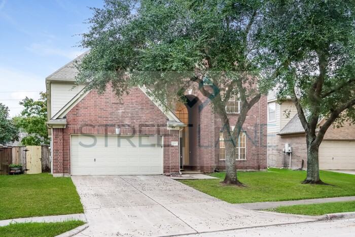 831 Deer Hollow Dr - Photo 2 of 14