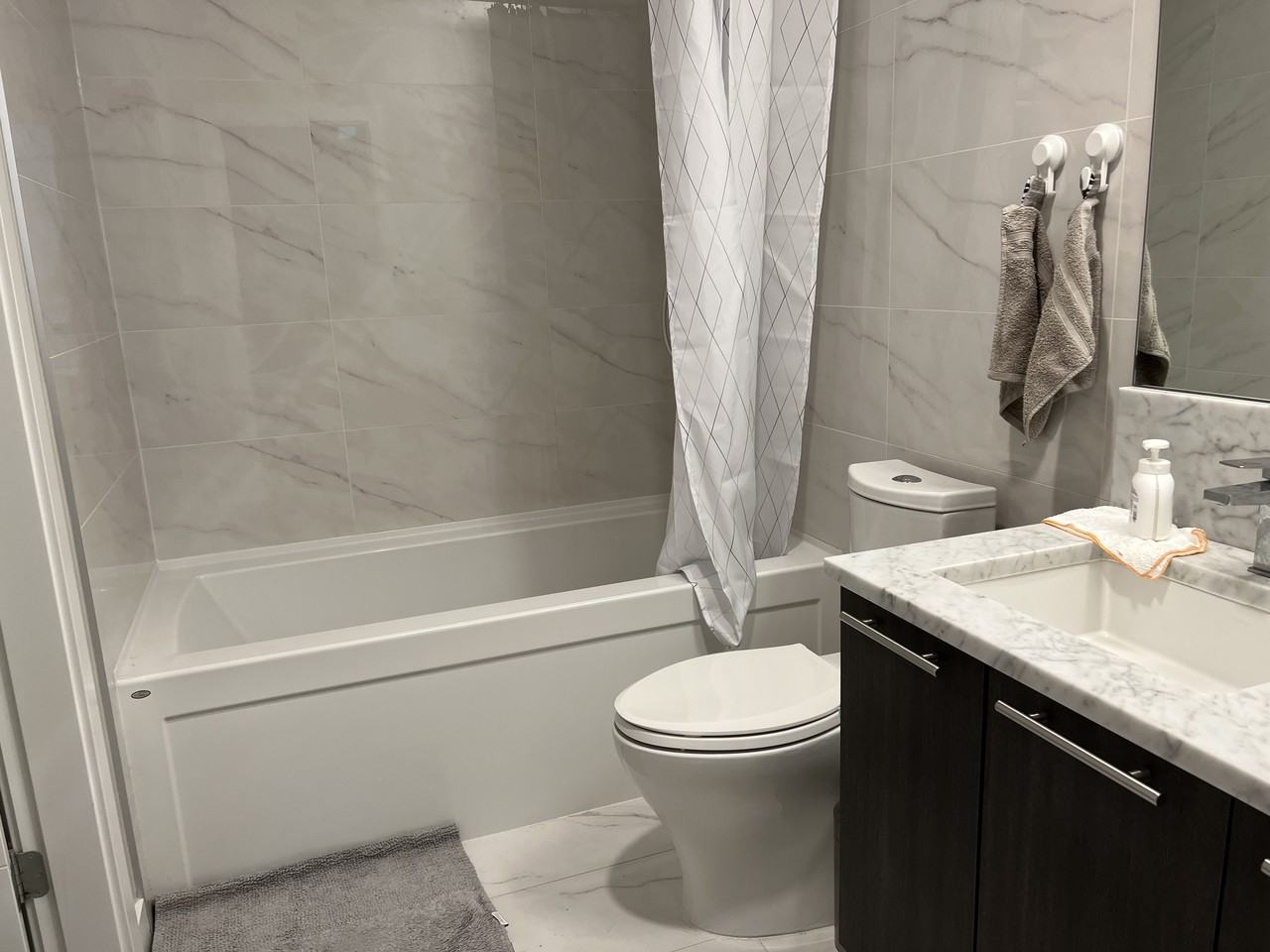 5077 Cambie Street #1xx - Photo 3 of 5