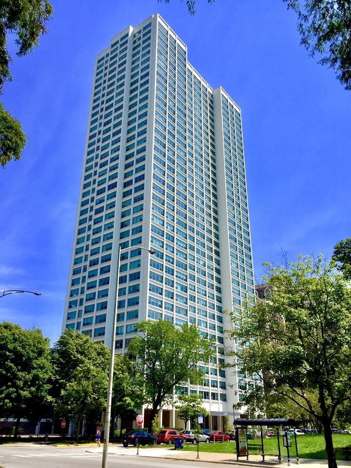 1700 E 56th St #3304