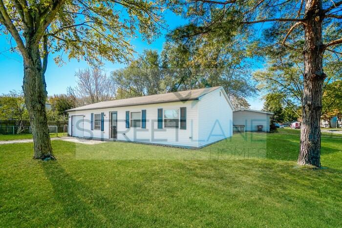 347 Lichen Ln - Photo 2 of 15