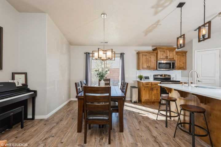 2139 W 1465 N #1 - Photo 7 of 22