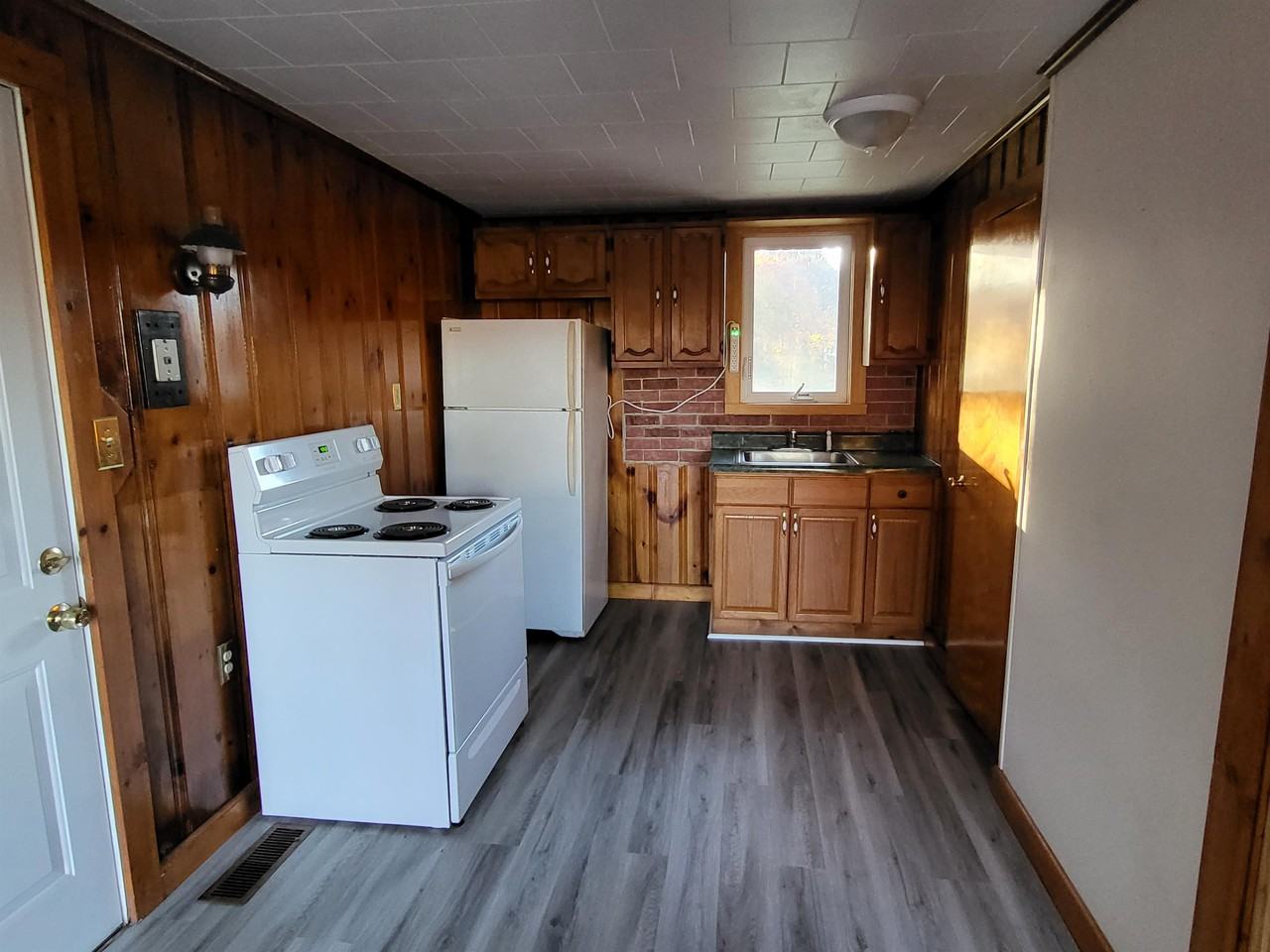 1011 W Center Street Ext #1 - Photo 2 of 8