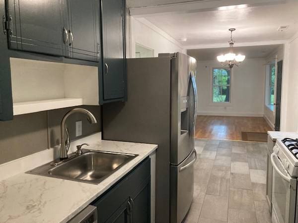 1463 Brookbank Ave #1 - Photo 3 of 11