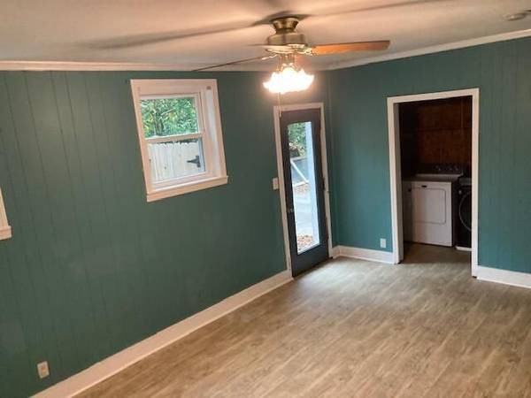 1463 Brookbank Ave #1 - Photo 6 of 11