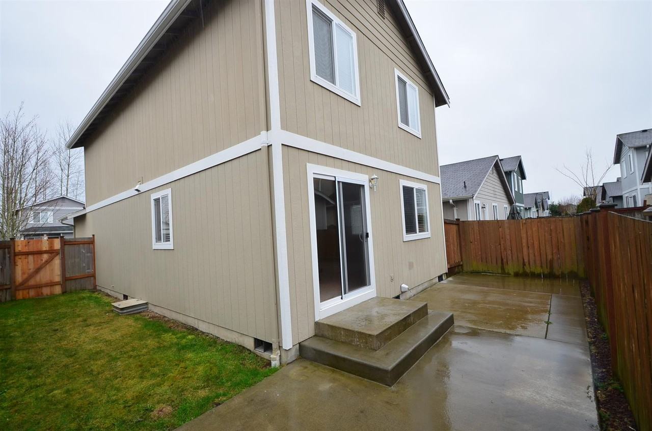 14908 45th Dr NE - Photo 2 of 8