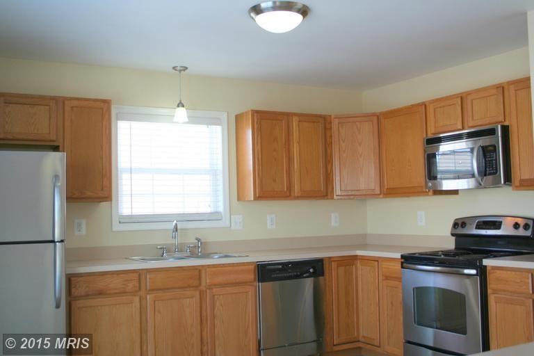 1104 Walnut Hill Ct - Photo 3 of 15