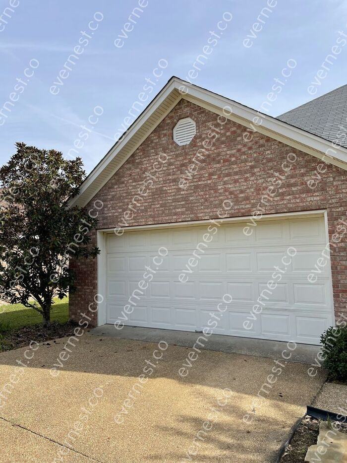 236 Holmar Dr - Photo 3 of 36