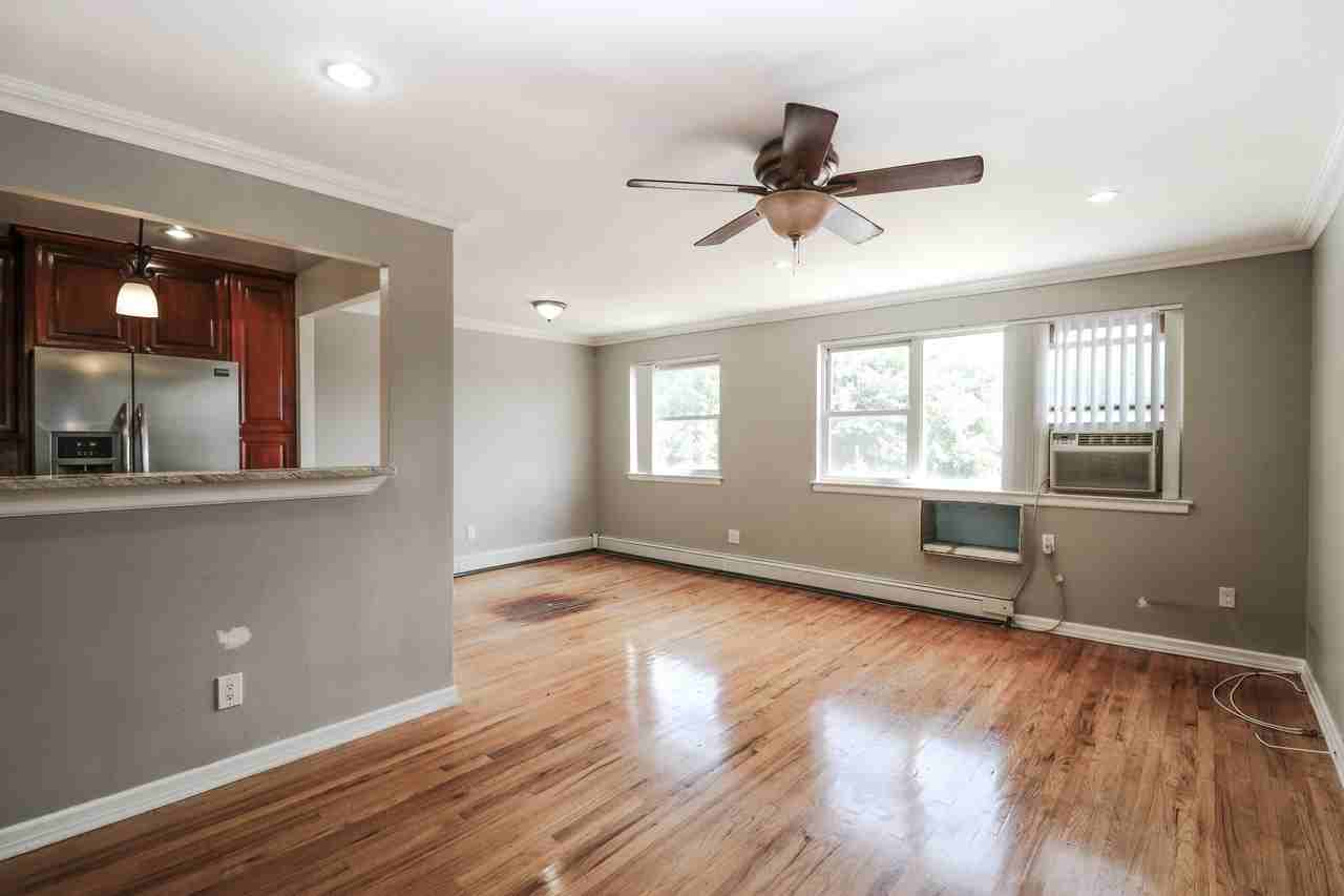 2564 50th St #3 - Photo 2 of 11