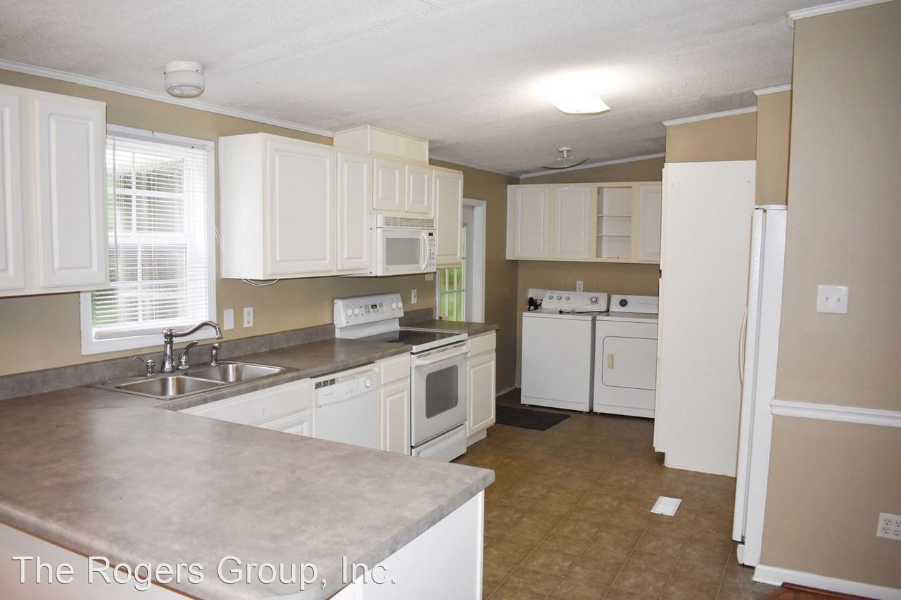 460 Lilly Ln - Photo 3 of 11