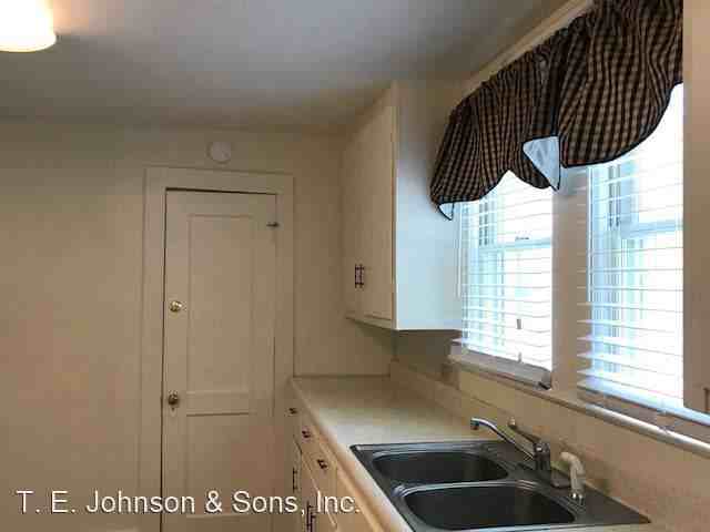 3302 Arlington Dr - Photo 2 of 17
