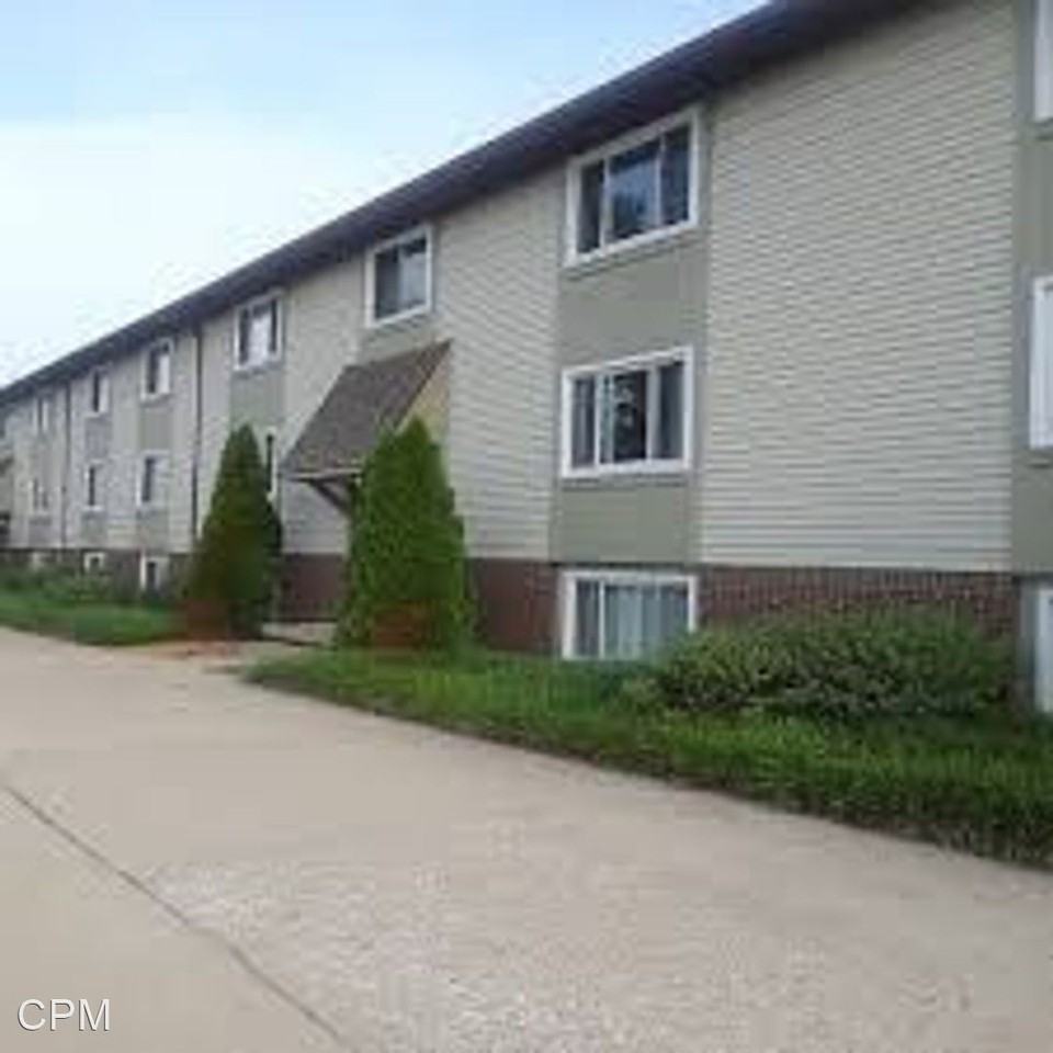 2330 Northwestern Ave & 2353/2345/2339 Yeager Apartments in West