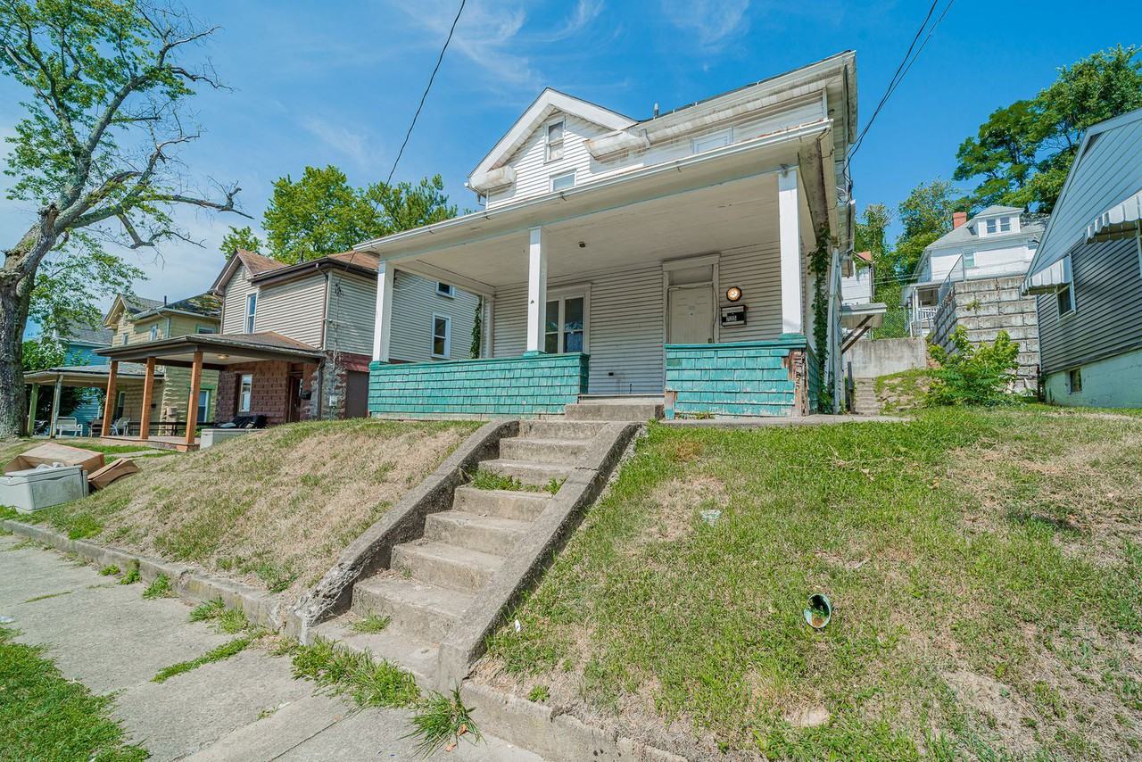 725 Wells St - Photo 3 of 9
