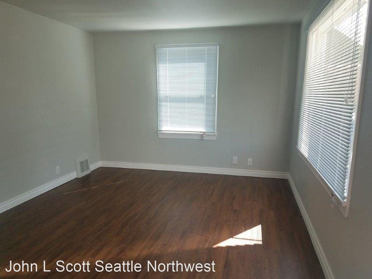 2706 E Jefferson St - Photo 2 of 15