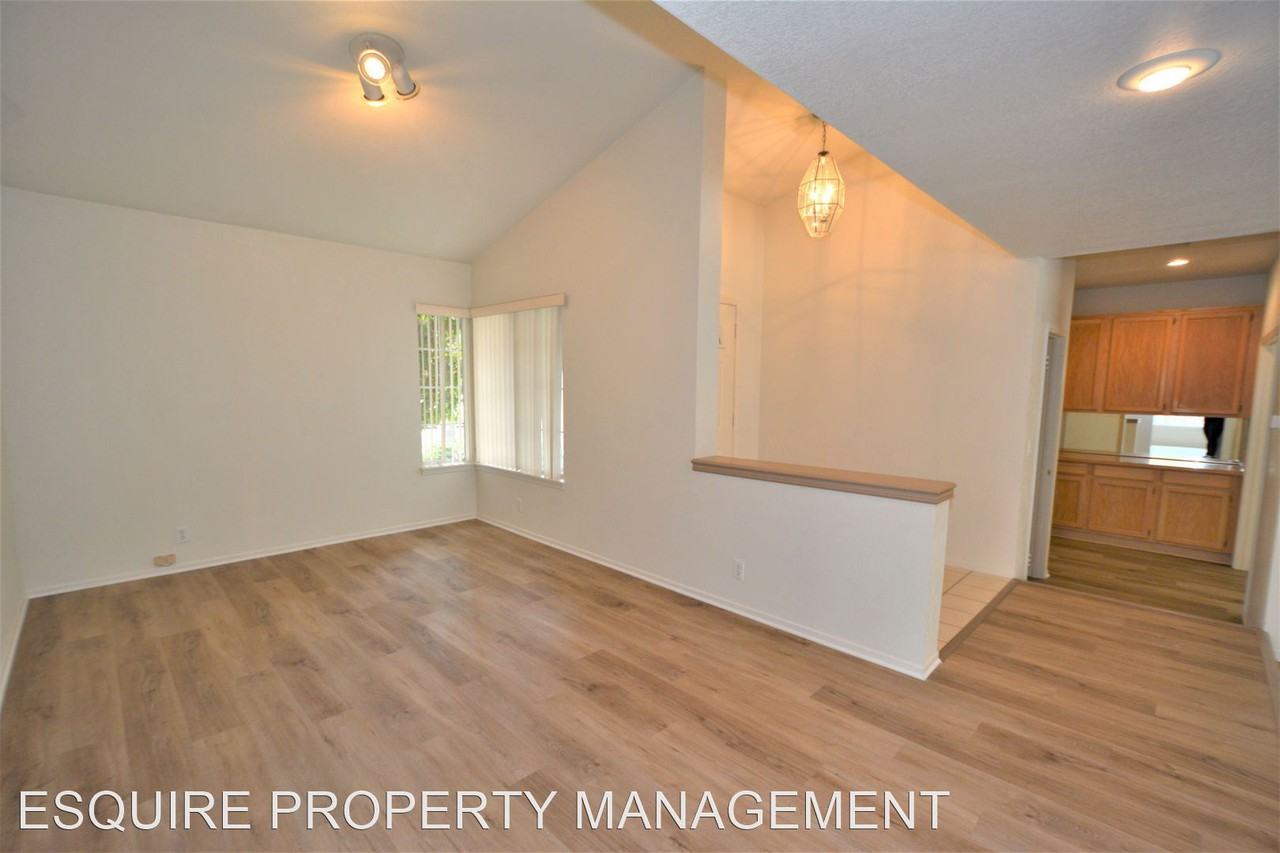 1621 Devonshire Dr - Photo 3 of 30