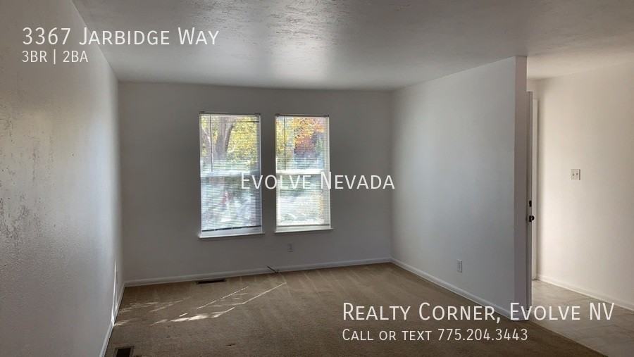 3367 Jarbidge Way - Photo 4 of 18